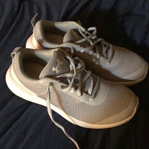 8.5 Under Armour Shoes pink/grey